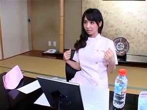Découvrez l'attrait exotique de Yuka Osawa dans une scène JAV