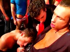 Un mec porno gay à la télévision toute la longueur cherche à