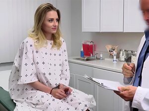 cutie Éprouve De La Douleur Pendant Les Rapports Sexuels En Se