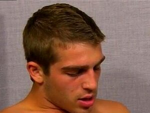 Vieux mecs suçant du sperme de twink et gay emo boys sexe sale baisé
