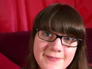 La PAWG nerd pulpeuse et pulpeuse Samantha, lunettes faciales anales,