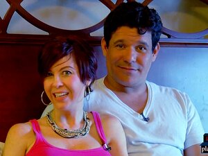 Un couple amateur est un échangiste pour la première fois et rejoint