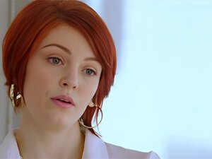 Regardez la sexy rousse Bree Daniels se faire défoncer le cul dans sa