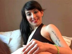 Petite salope française fraîche aux petits seins se fait défoncer