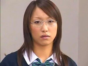 La folle japonaise Yuri Satsuki, Nana Mochizuki, Mio Saotome dans une