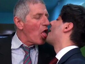 Regarde Turhan Chaco et Joaquin maintenant ! - Porno gay, poilu et à