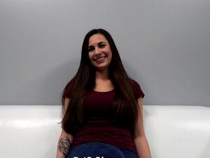 Découvrez la beauté sans artifice d'une fraîche