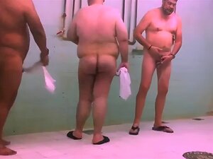 SAUNA POUR HOMMES NUS 1