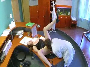 3-jul21-fh1036 médecins contrôle de santé sexuelle obligatoire fait