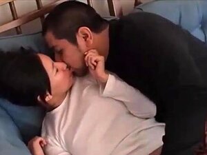 Grosse copine filipino amateur à gros seins se fait baiser les