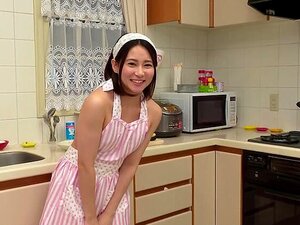 L'incroyable orientale Ameri Koshikawa dans un beau porno cosplay