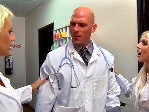 Doctor Adventures : F est pour Fucked, Christie et Jacky sont des