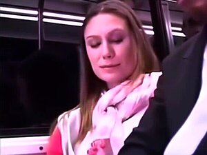 Approché sur le Gggnibus - pornGgs pour femmes