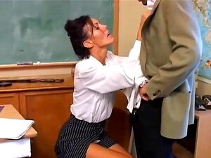 Ma belle-mère perverse que j'aimerais baiser est une super sexy baise