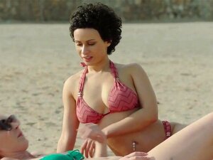 L'INTIME com Bushy Stacy Bloom & Playgirl Amaris se font baiser au