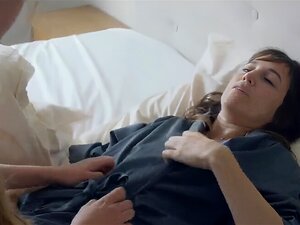 Charlotte Gainsbourg et Mia Alternative-Nymphomane vol: deux