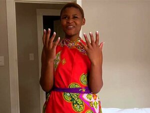 Casting anal hardcore avec une vraie salope africaine aux cheveux