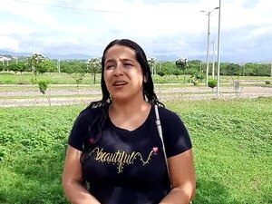 Je trouve que ma belle-mère est une actrice porno - porno en espagnol