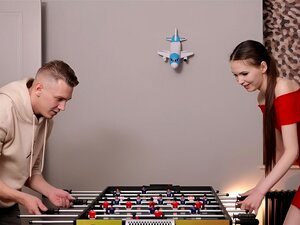 Baiser une maigre de 18 ans après un match de Fussball