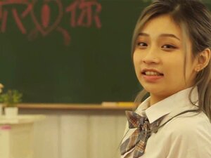 Bande-annonce-MDHS-0010-Model Super Cochonne leçon collège EP10-Wu