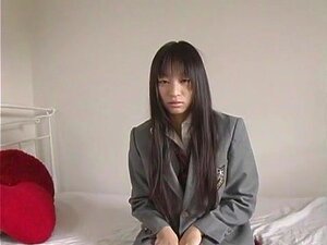 Le modèle japonais fou Riku Shiina, Jyuri Hoshino dans des