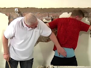 Un beau mec gay nu aime le bdsm