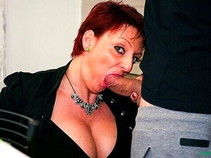 La mature italienne ronde Barbara Gandalf baisée par Omar Galanti