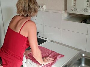 La belle-mère amateur à 100% que j'aimerais baiser, 47 ans, élargit