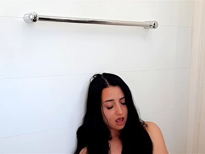 Creampie Anale pour Eva Brooks Trou du cul Béant après une Baise