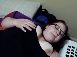 Une jolie rondelette ne peut pas vivre sans bélier, une jeune