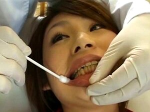 Modèle AV japonais baisant après avoir éjaculé