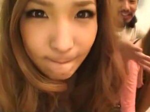 Le mannequin japonais fabuleux Hana Yoshida, Rina Fukada, Ren Hanaki