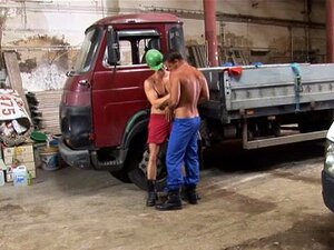 Baise En Camion