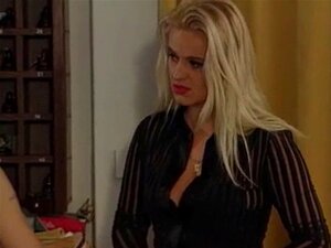 Love Hotel 5. Love Hotel 4