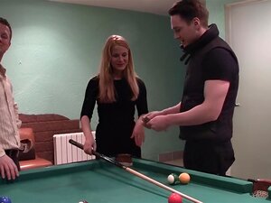 Professeur de collège sexy est nu pour scène argent 2