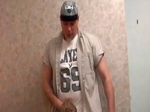 Homme affamé de bite suçant