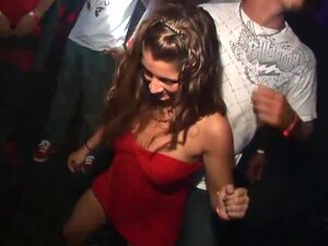 Fabuleuse pornstar dans un clip de sexe en groupe amateur incroyable,