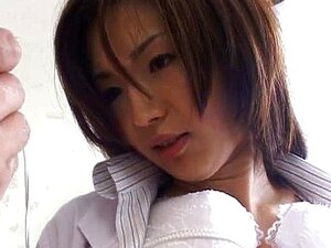 Mai Hanano, sexy prof japonaise, doigtée
