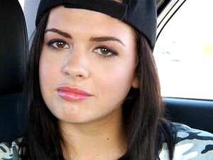 La salope brune aux gros seins Keisha Grey baisée par un gros black