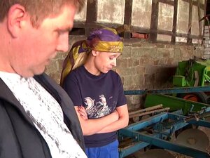 Le beau-père a surpris sa belle-fille allemande et l'a baisée en