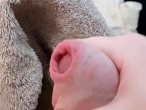 Branler et Éjaculer une bite non coupée