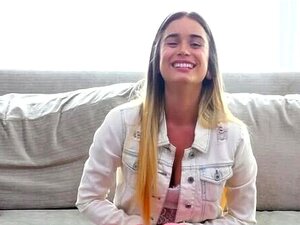 MA TOUTE PREMIÈRE FOIS, la nouvelle venue Pamela Morrison se fait
