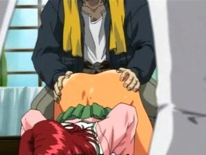 Deux nanas hentai se font baiser en anal