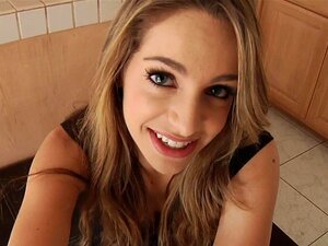 La mignonne Kimmy Granger - Bombe chaude et sexy