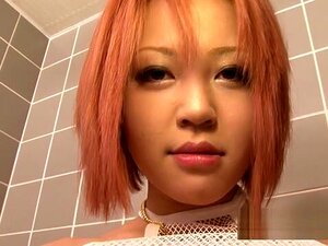 La pute japonaise en chaleur Sara dans Amazing Babes, clip JAV de Solo
