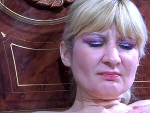 Une mature russe 123. Un mec baise une belle et sexy femme russe Nikol