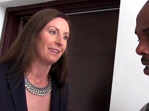 Ma belle-mère amatrice que j'aimerais baiser donne une pipe