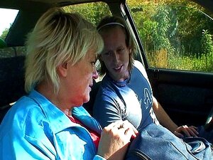 Mamie dans une chevauchée sauvage 1