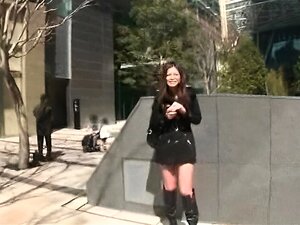 Vivez le charme envoûtant d'une nymphe asiatique sexy dans une