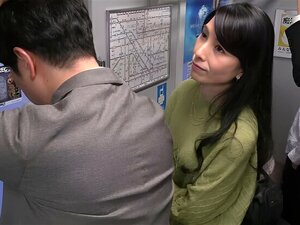 Une MILF japonaise l'obtient dans le train